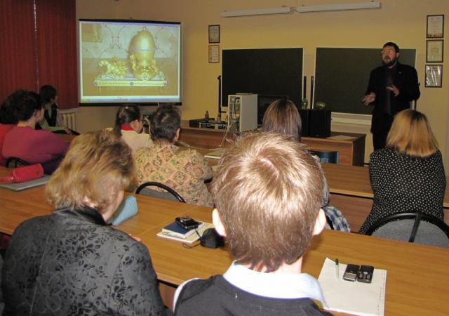 Яйца Фаберже, цветы и фигурки в виртуальном Русском музее